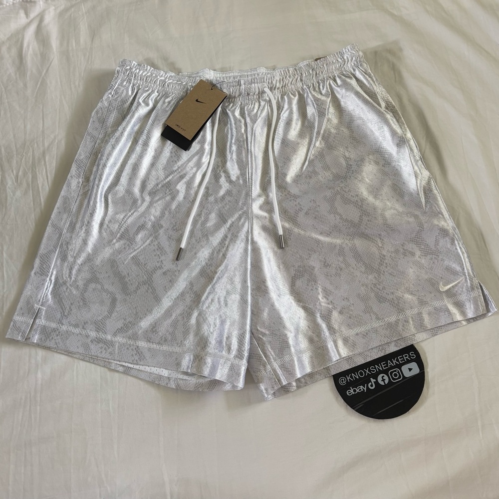 Nike Kobe Halo 6" Dri-FIT Reversible Basketball Shorts FZ0932 100 Men’s Size L